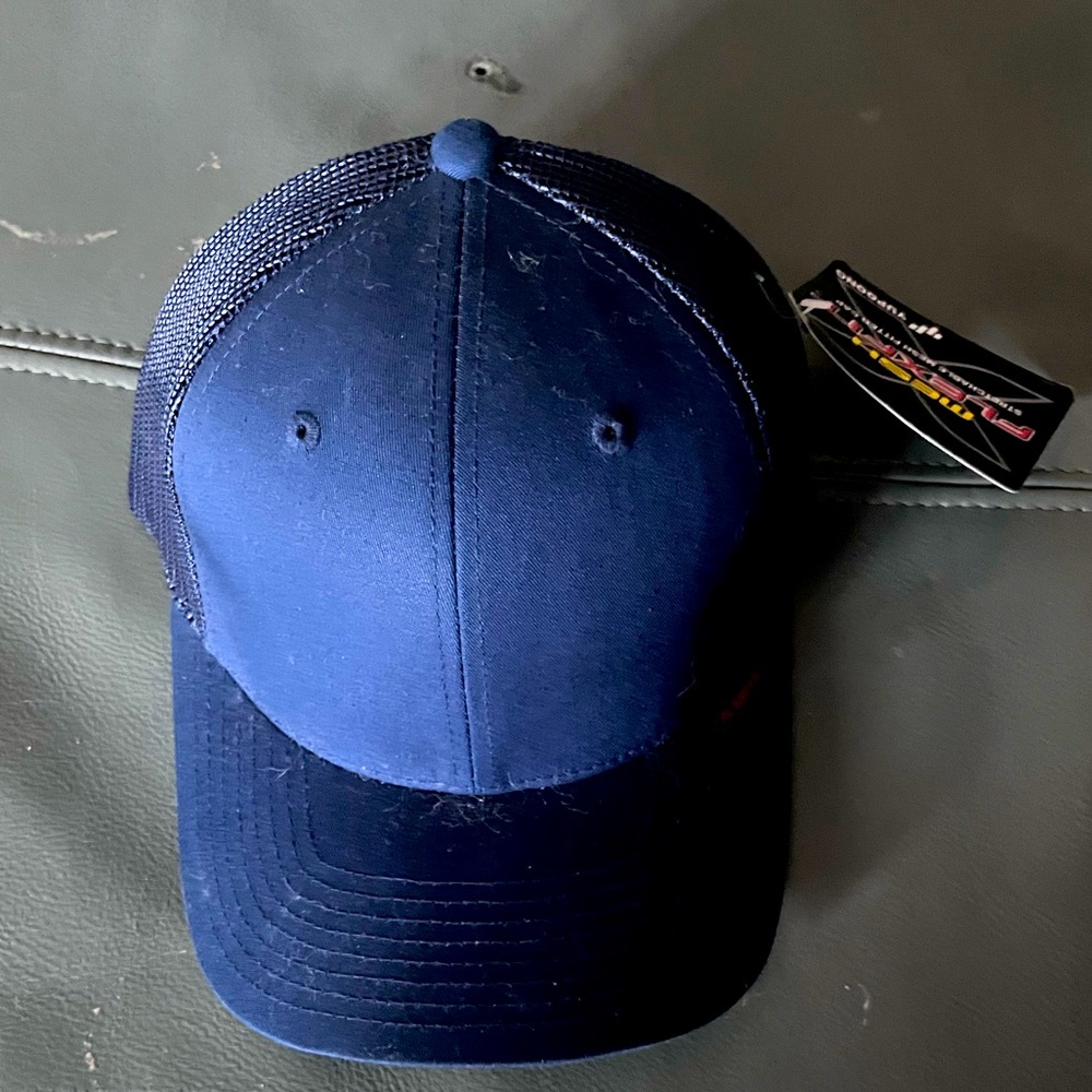 Navy blue mesh back trucker hat